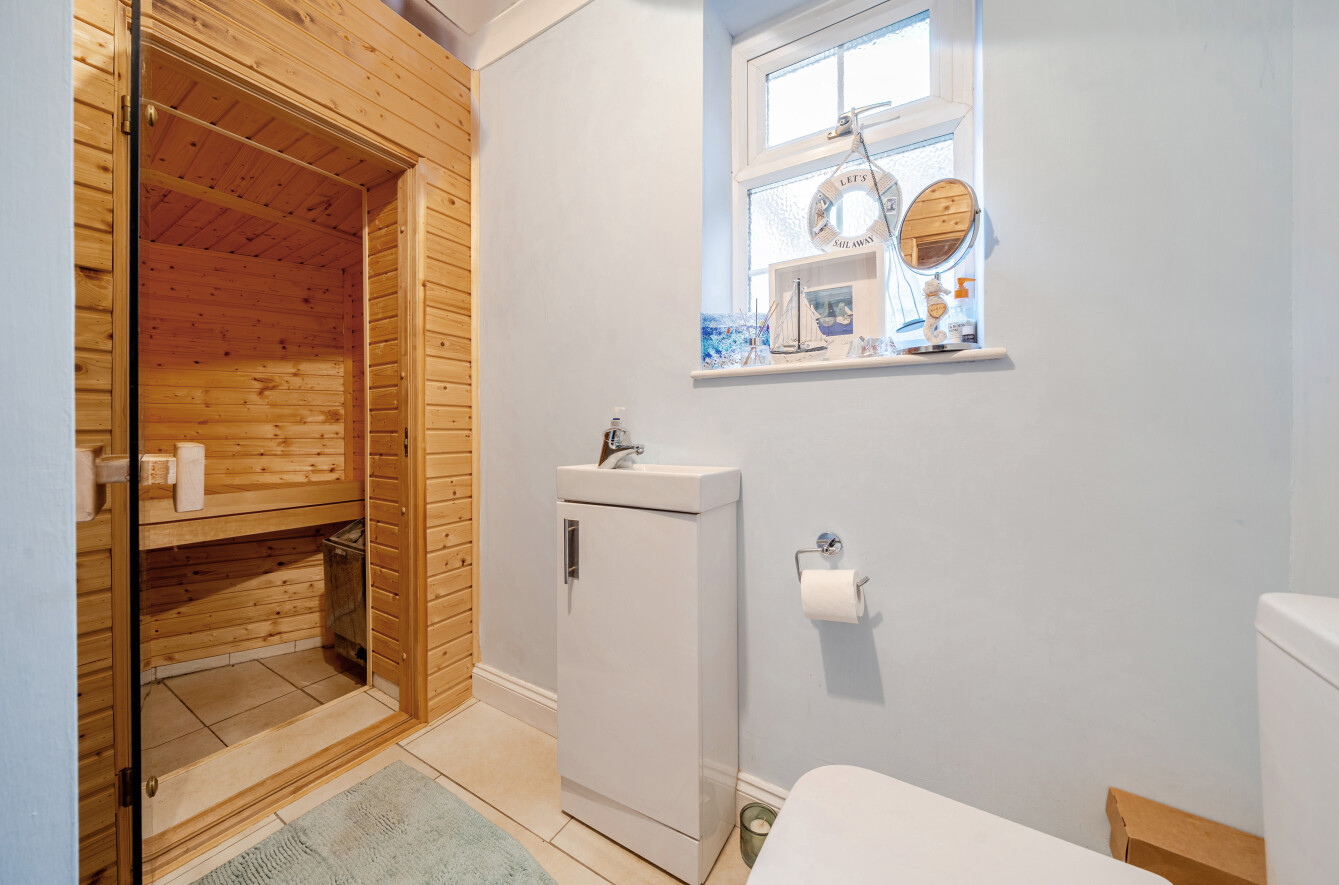 Chalk Hill, West End, Southampton, Hampshire, SO18