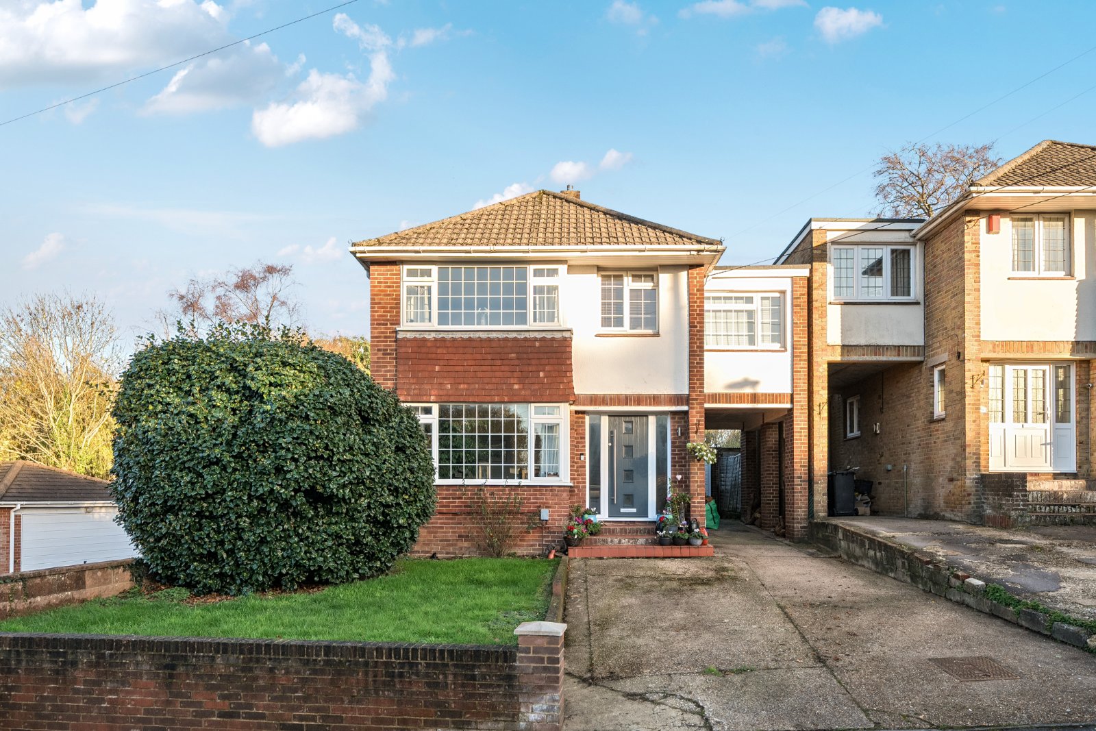 Chalk Hill, West End, Southampton, Hampshire, SO18 - Charters