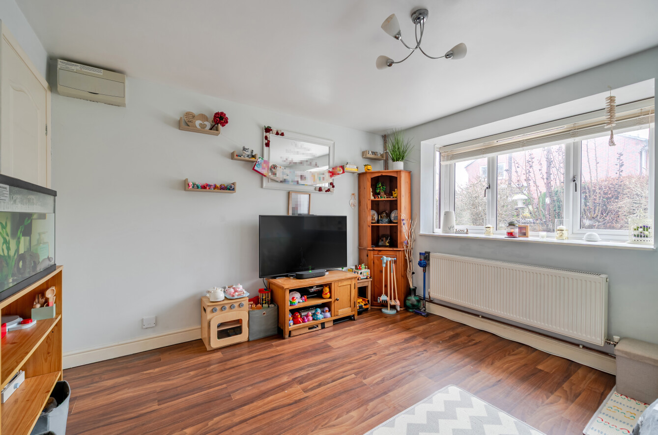 Dart Road, West End, Southampton, Hampshire, SO18 - Charters