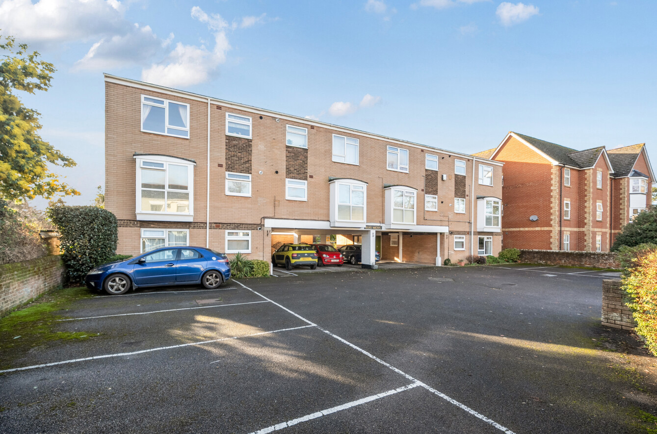 Victoria Road, Netley Abbey, Southampton, Hampshire, SO31