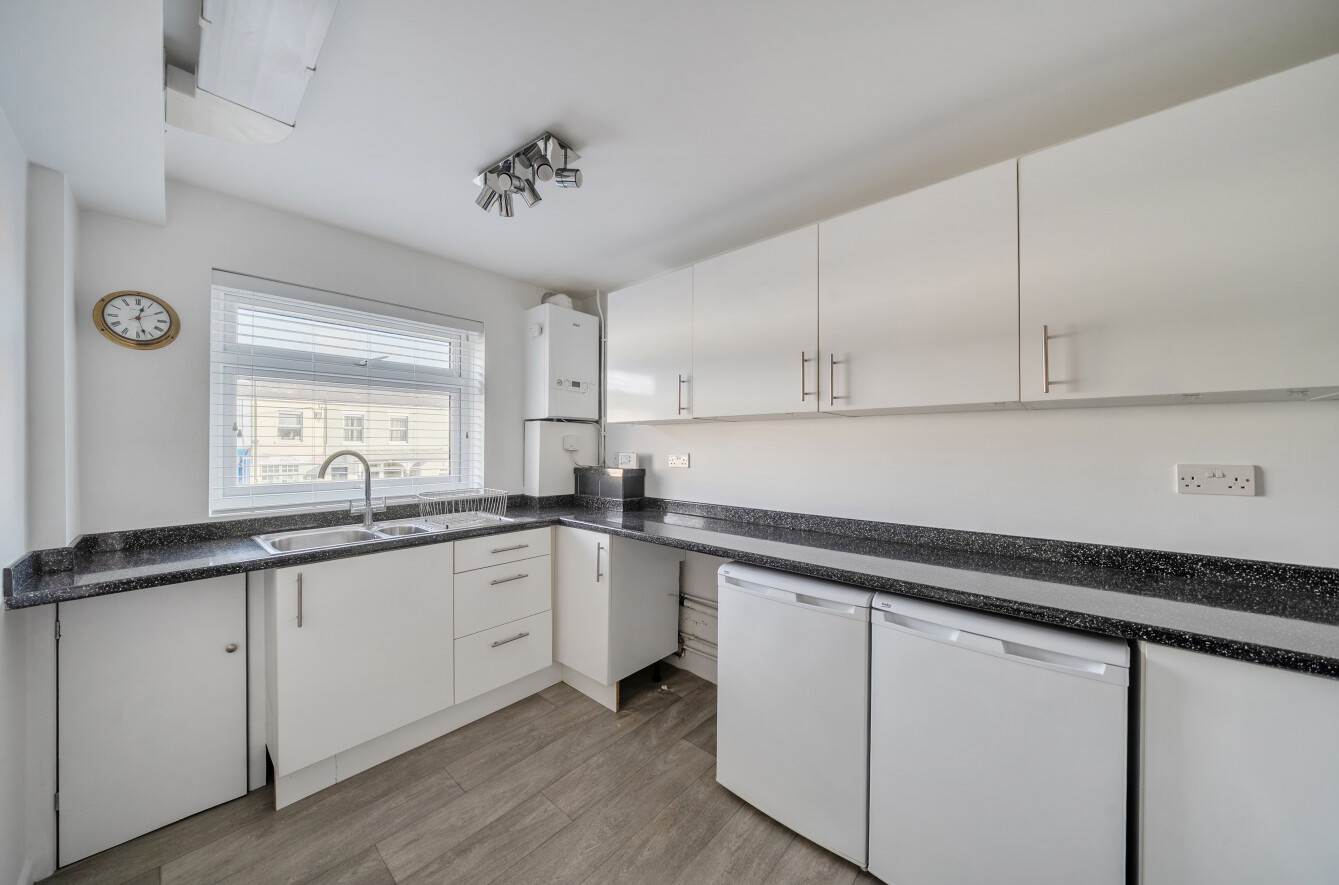 Victoria Road, Netley Abbey, Southampton, Hampshire, SO31 - Charters