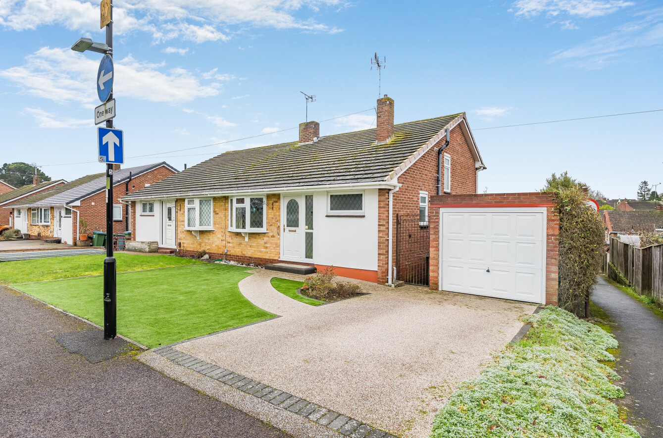 Broadwater Road, Townhill Park, Southampton, Hampshire, SO18 - Charters