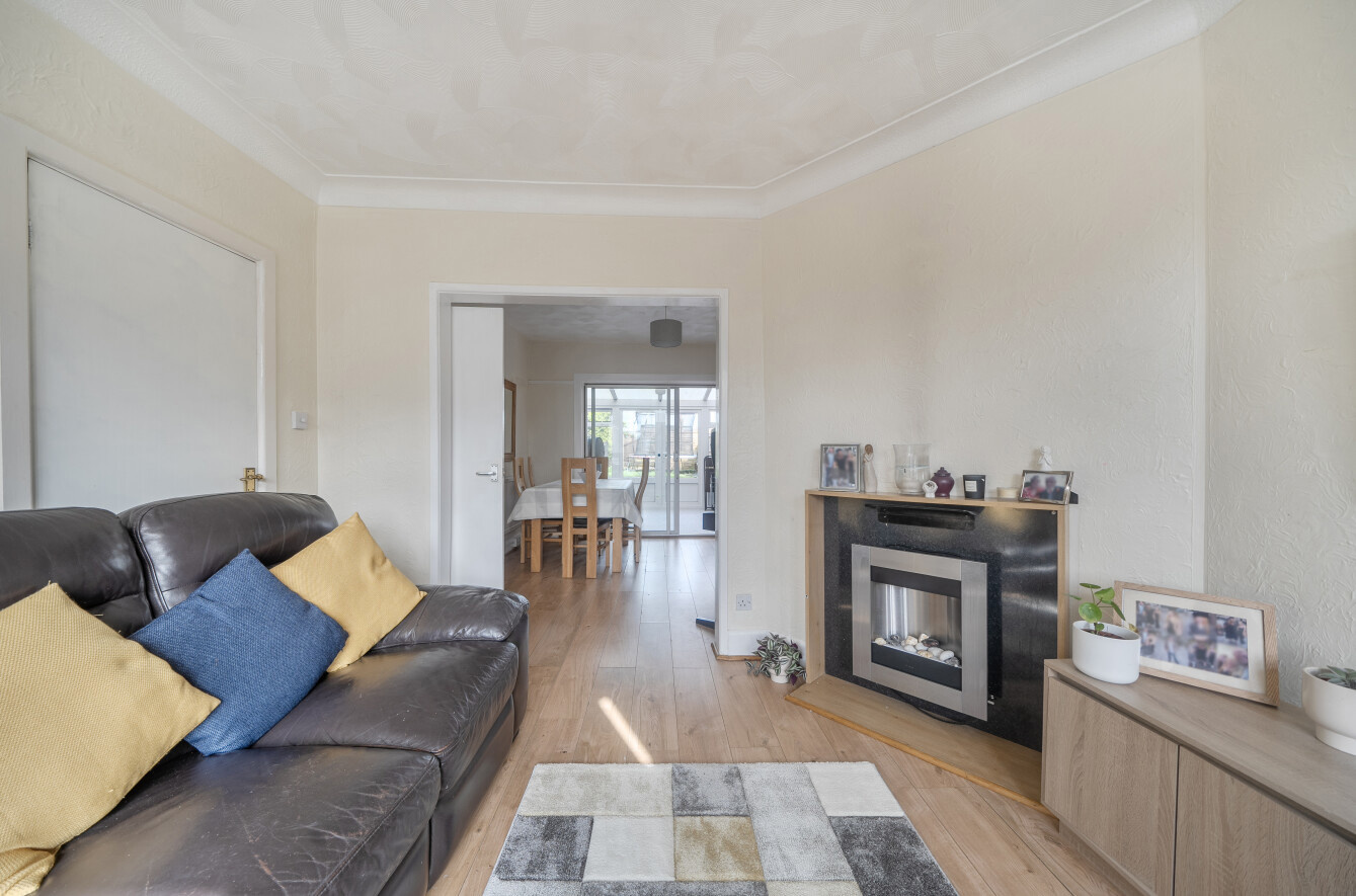 Chessel Avenue, Bitterne, Southampton, Hampshire, SO19 - Charters