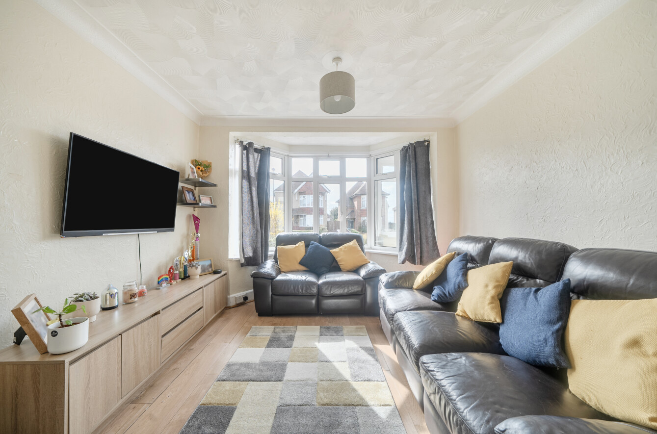 Chessel Avenue, Bitterne, Southampton, Hampshire, SO19 - Charters