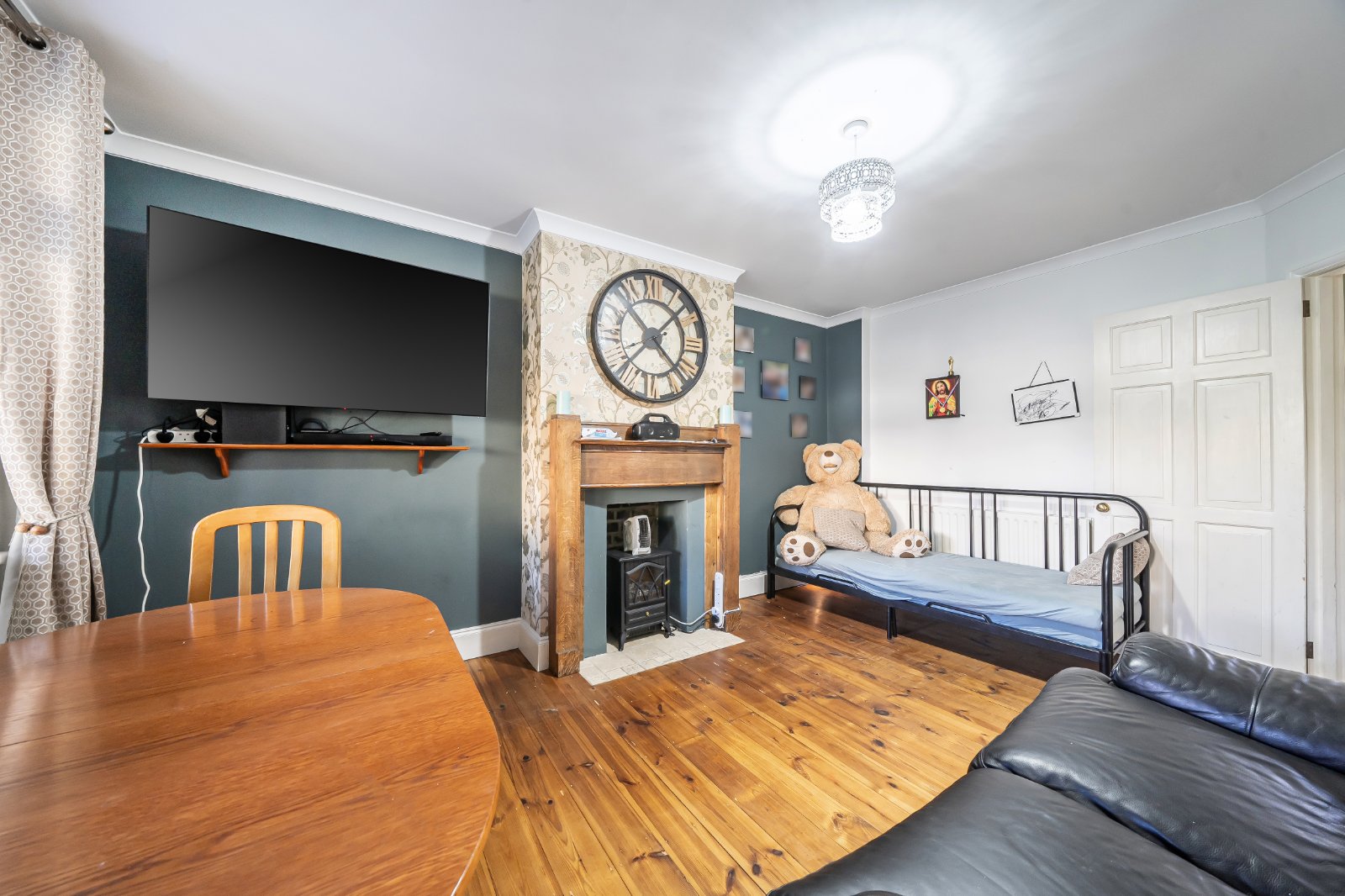 Magnolia Road, Merryoak, Southampton, Hampshire, SO19 - Charters