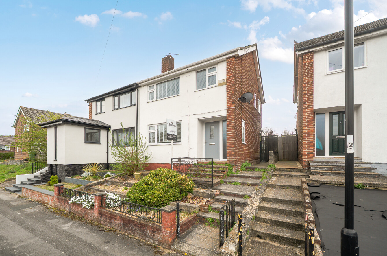 Sunvale Close, Sholing, Southampton, Hampshire, SO19 Sunvale Close, Sholing, Southampton, Hampshire, SO19 - Charters