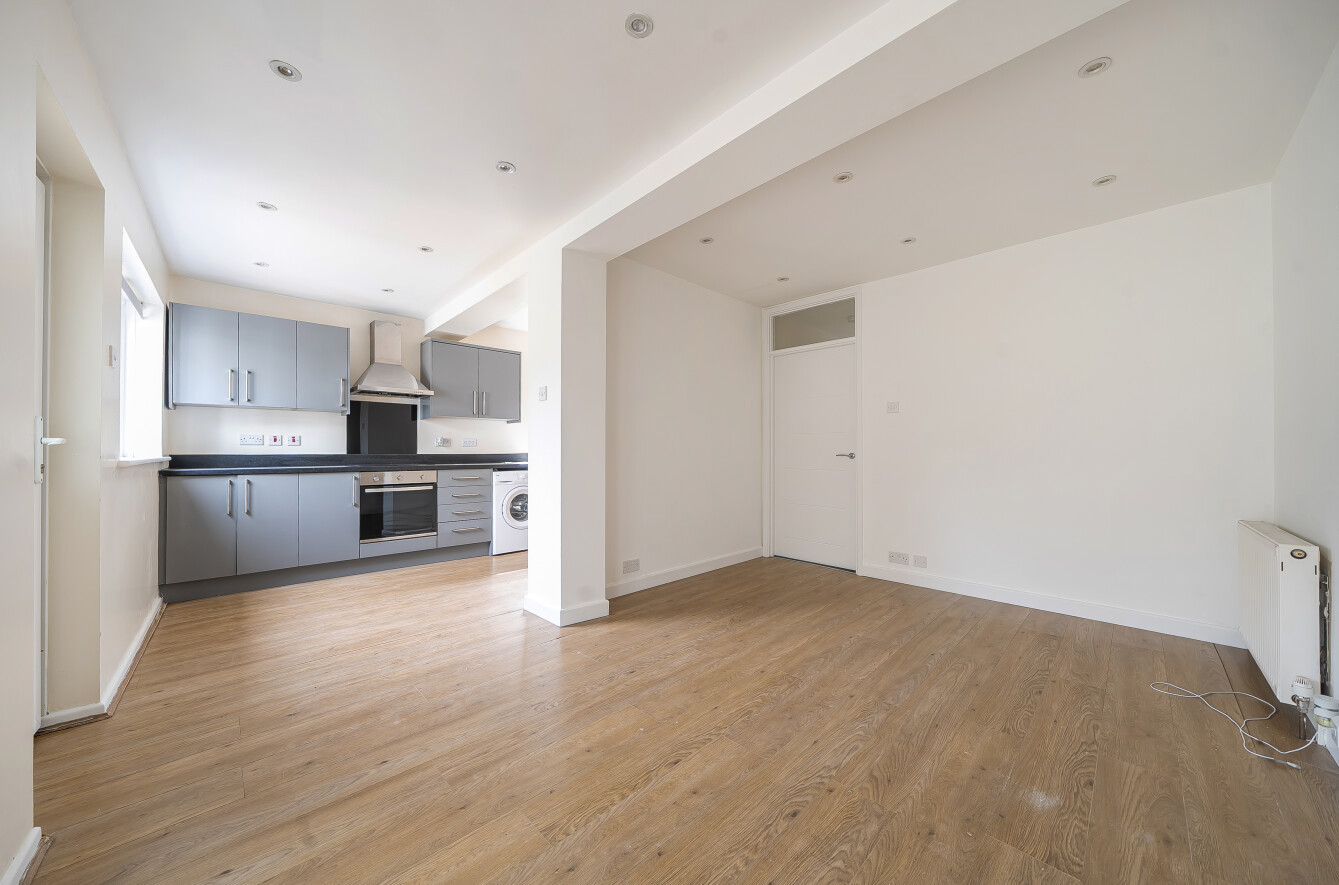 Woodmill Lane, Bitterne Park, Southampton, Hampshire, SO18 Woodmill Lane, Bitterne Park, Southampton, Hampshire, SO18 - Charters