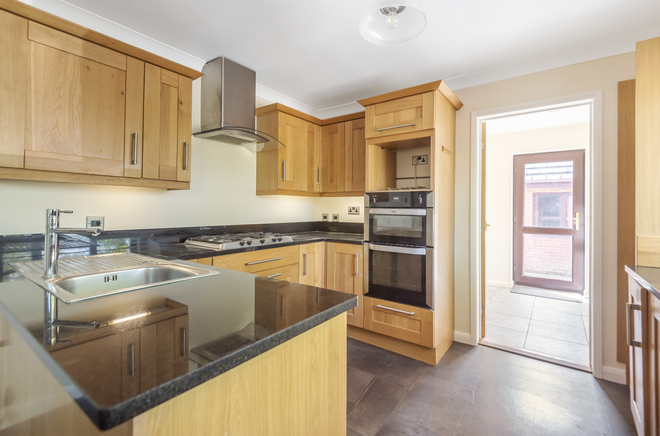 Beechwood Crescent, Chandler's Ford, Eastleigh, Hampshire, SO53 - Charters