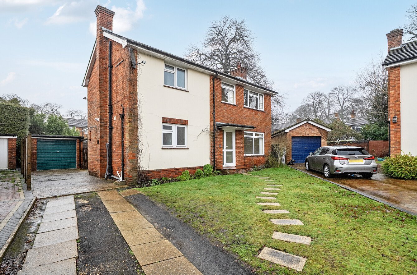 Heathfield Close, Chandler's Ford, Hampshire, SO53 - Charters