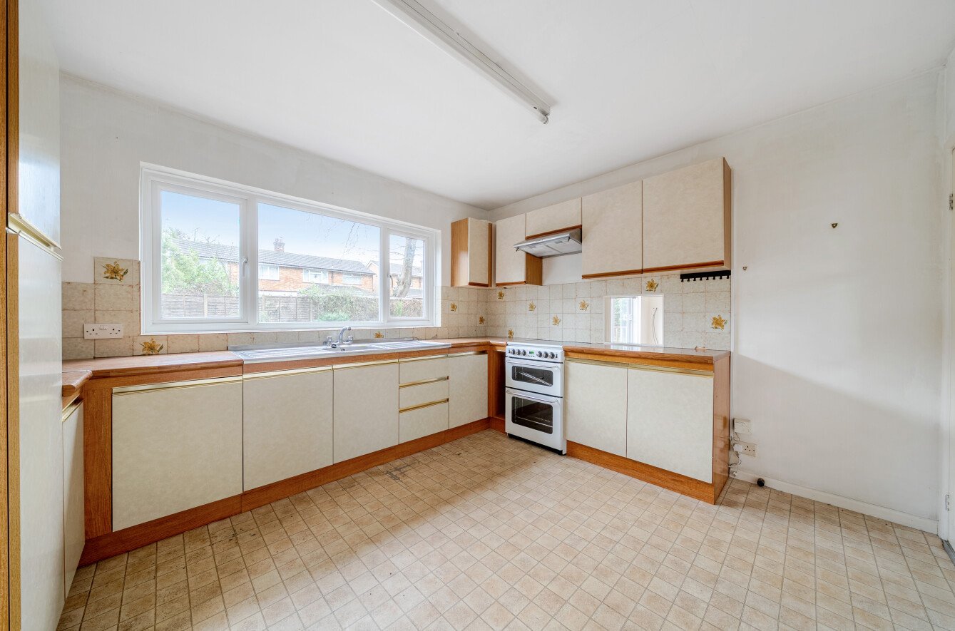 Heathfield Close, Chandler's Ford, Hampshire, SO53 - Charters