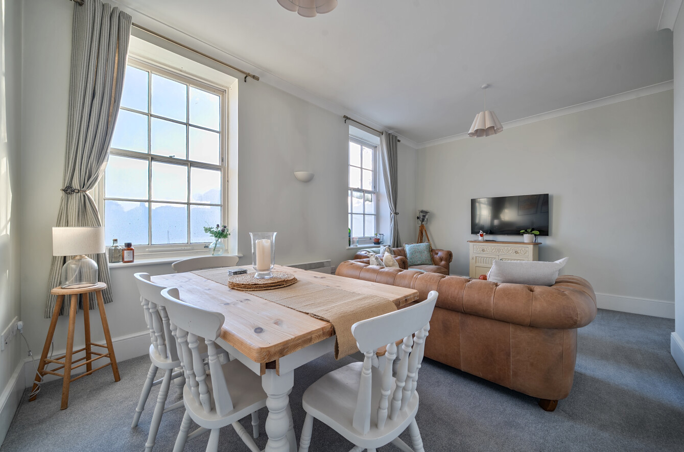 North Square, Knowle, Fareham, PO17