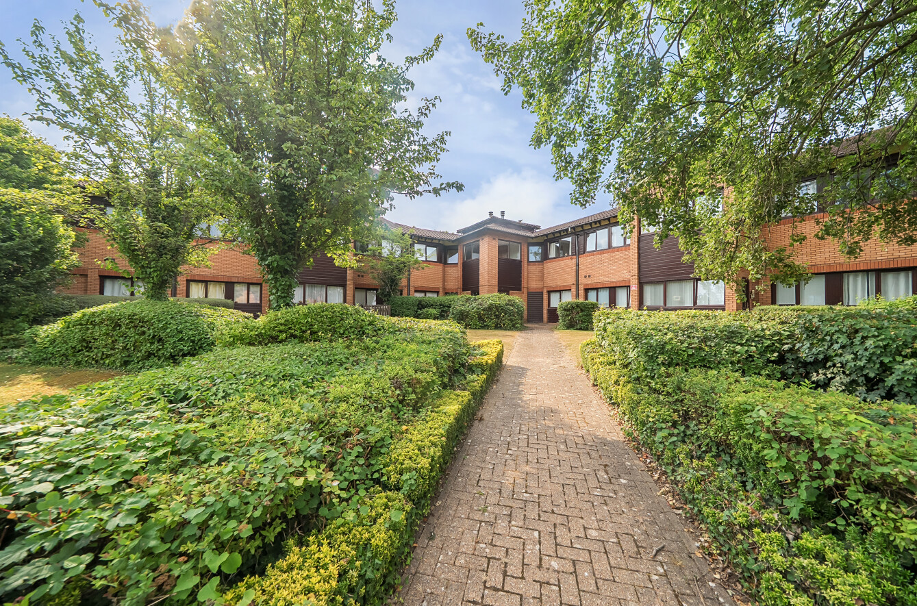 Wickham Road, Fareham, PO16 - Charters