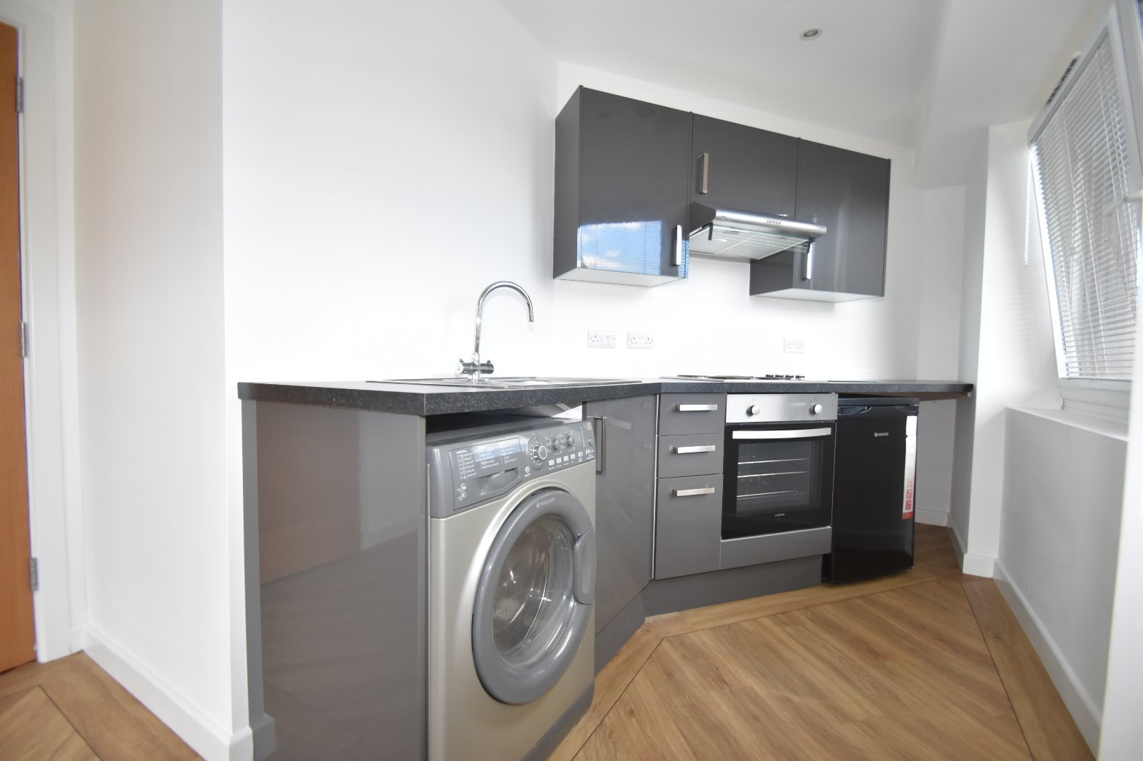 Wickham Road, Fareham, PO16 - Charters
