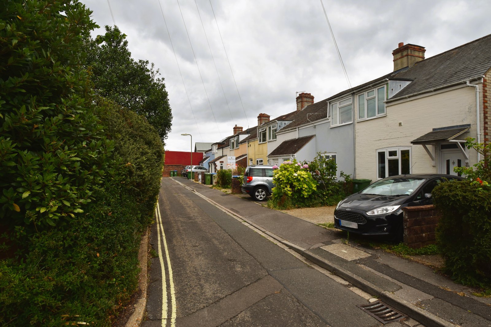 Derlyn Road, Fareham, Hampshire, PO16 - Charters
