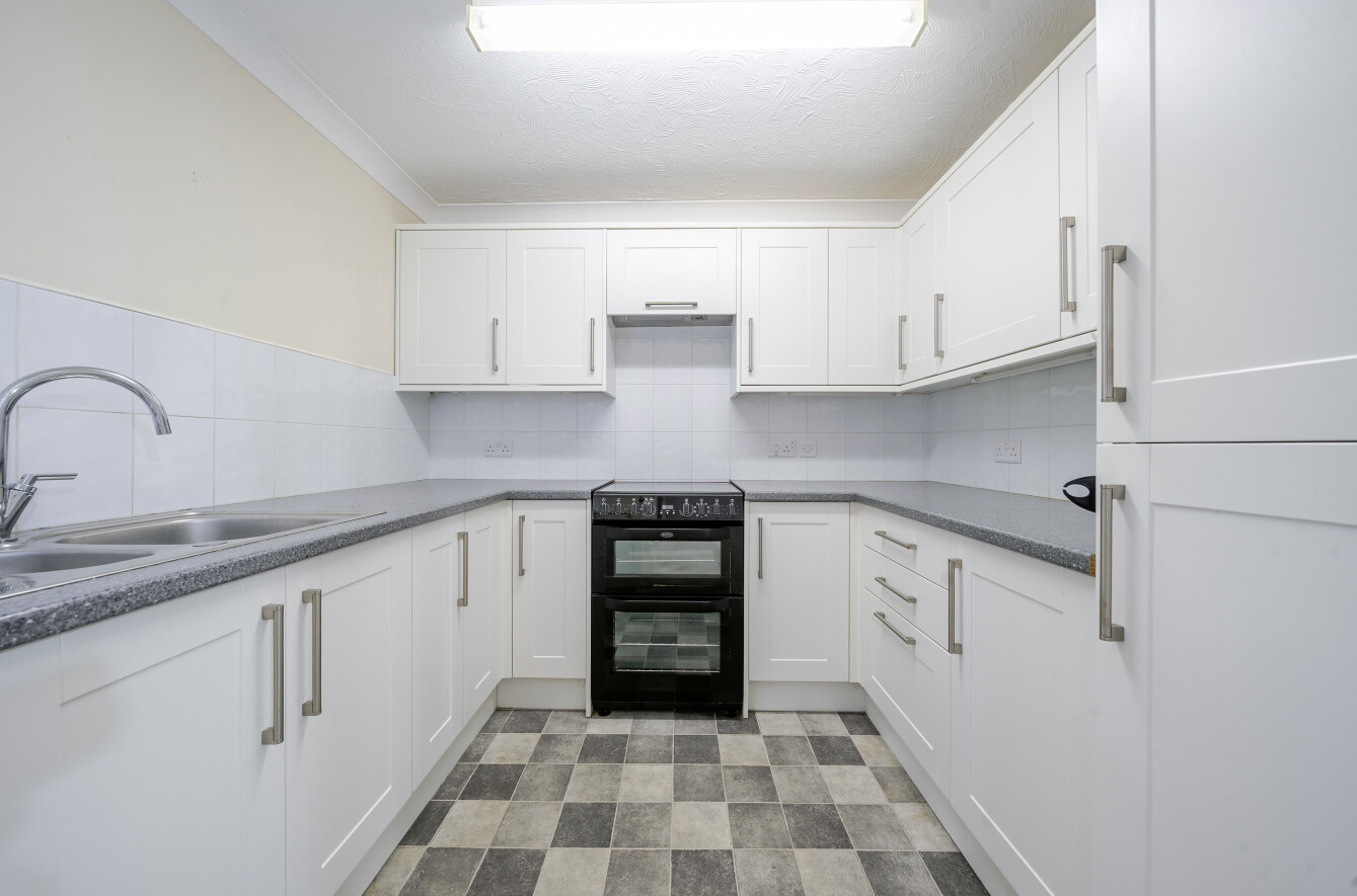 Westbury Road, Fareham, Hampshire, PO16 - Charters