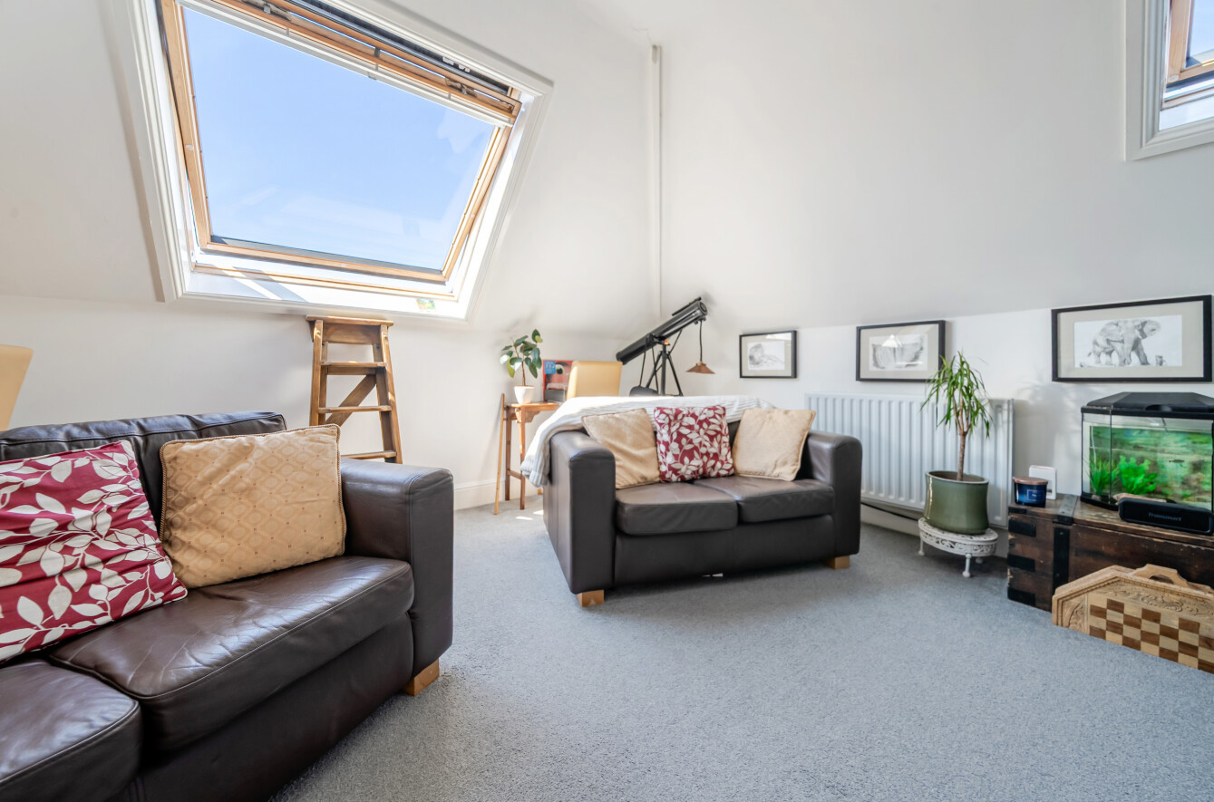 Bere Farm Lane, North Boarhunt, Fareham, Hampshire, PO17 - Charters