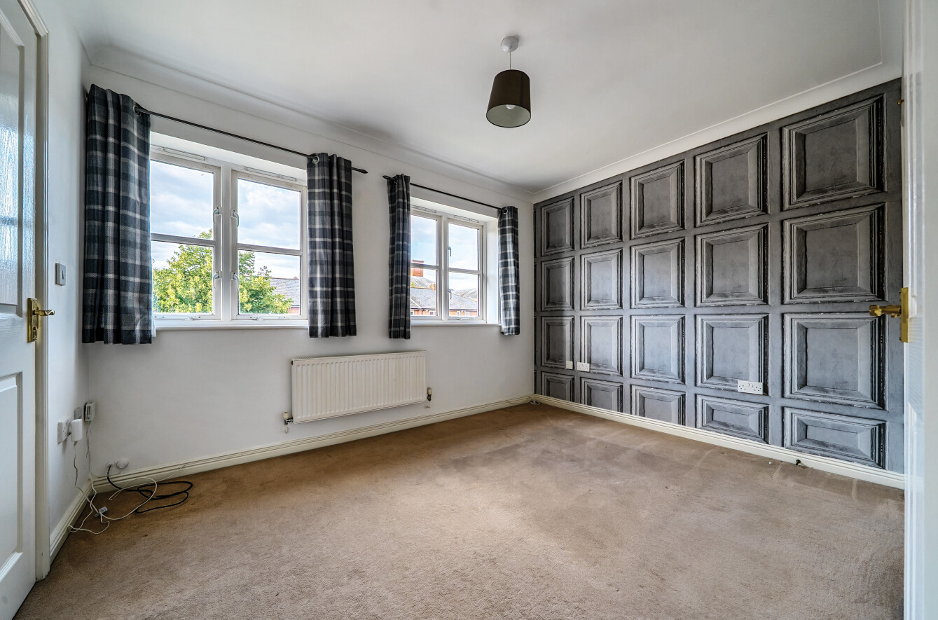 Knowle Avenue, Knowle, Fareham, Hampshire, PO17