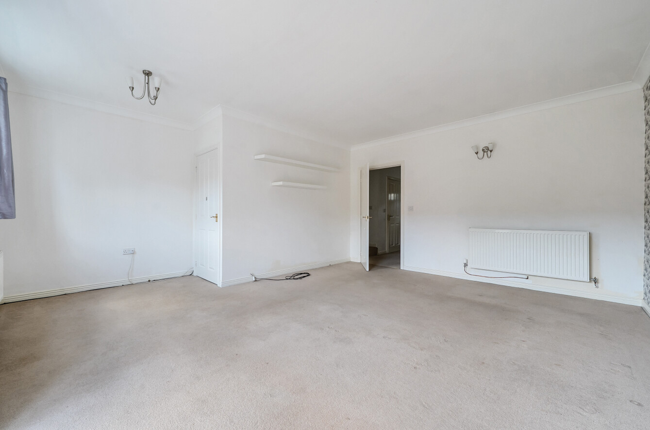 Knowle Avenue, Knowle, Fareham, Hampshire, PO17 - Charters