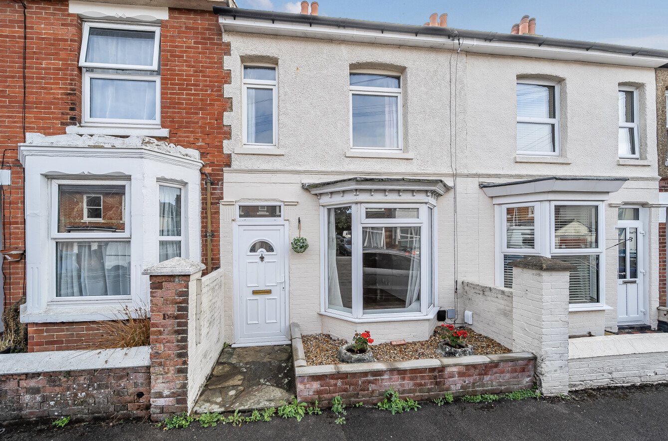 Colenso Road, Fareham, Hampshire, PO16 - Charters