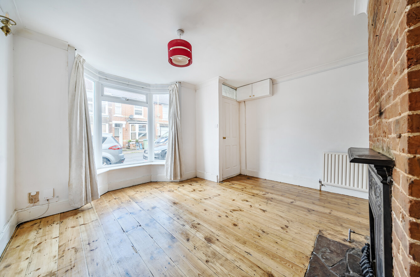 Colenso Road, Fareham, Hampshire, PO16 - Charters