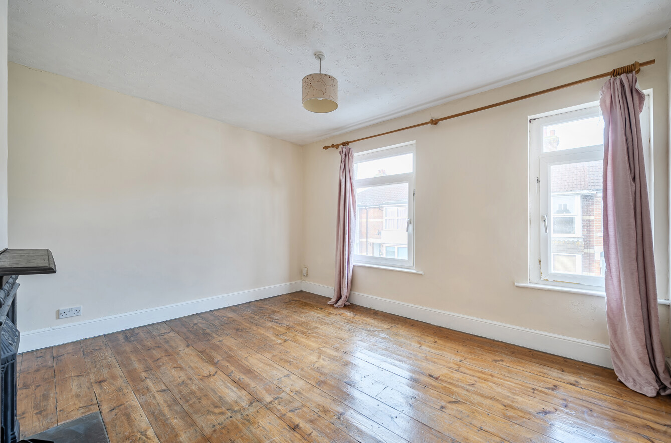 Colenso Road, Fareham, Hampshire, PO16 - Charters