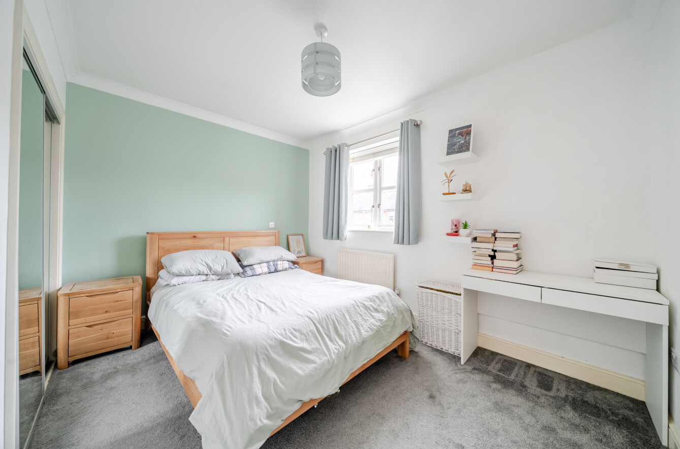 Knowle Avenue, Knowle, Fareham, Hampshire, PO17 Knowle Avenue, Knowle, Fareham, Hampshire, PO17 - Charters