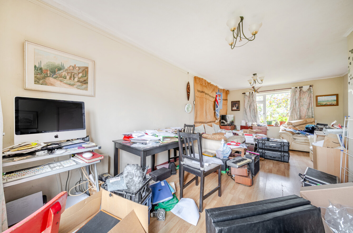 Garnier Park, Wickham, Fareham, Hampshire, PO17 - Charters