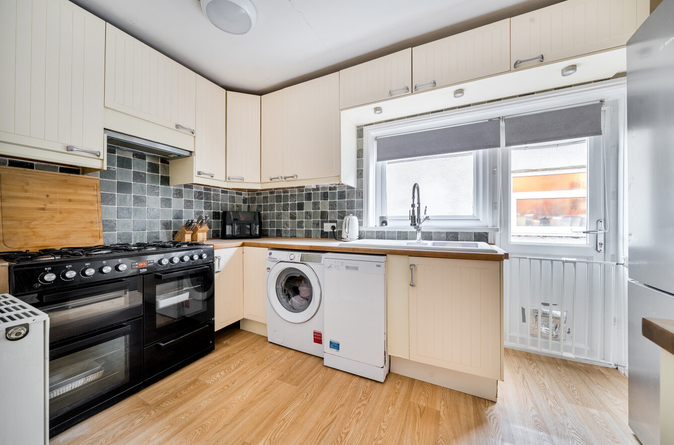 Merton Avenue, Portchester, Hampshire, PO16