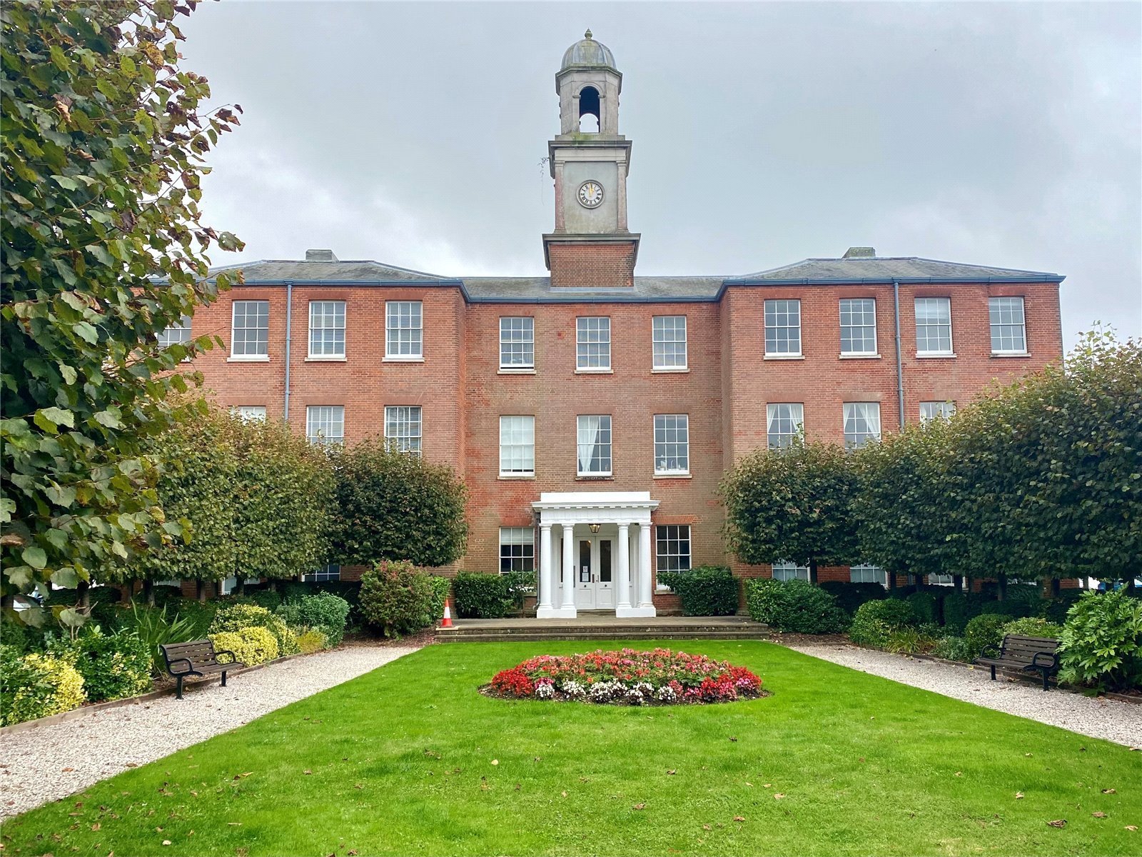 North Square, Knowle, Fareham, Hampshire, PO17