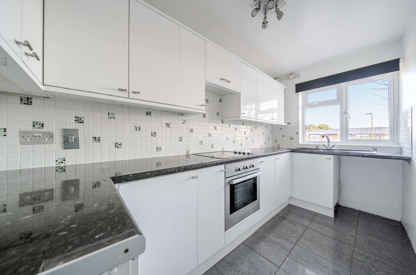 Foster Close, Fareham, Hampshire, PO14 - Charters