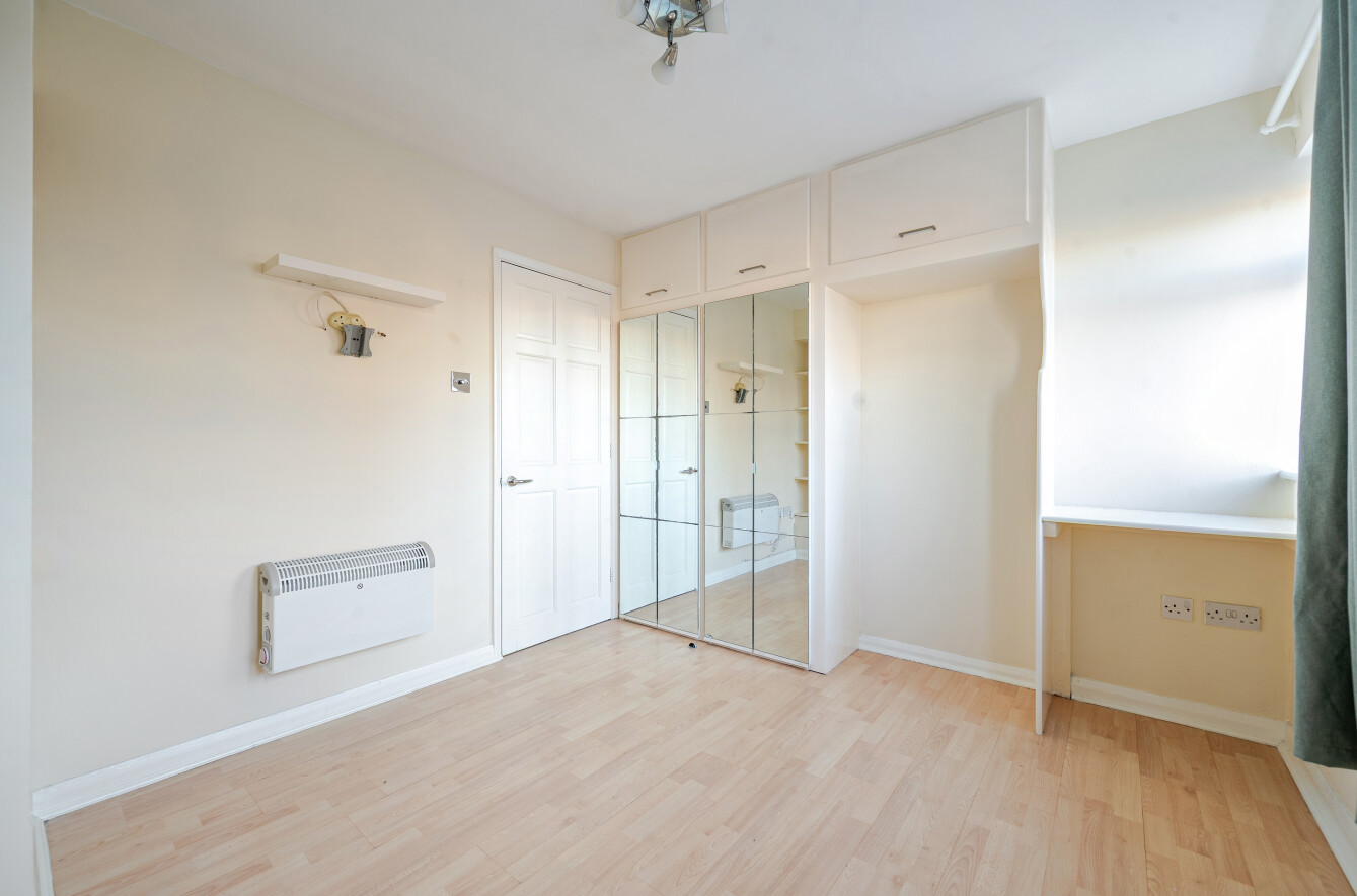 Foster Close, Fareham, Hampshire, PO14 - Charters