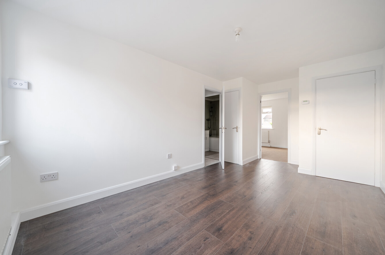 Falcon Close, Portchester, Fareham, Hamphire, PO16 - Charters