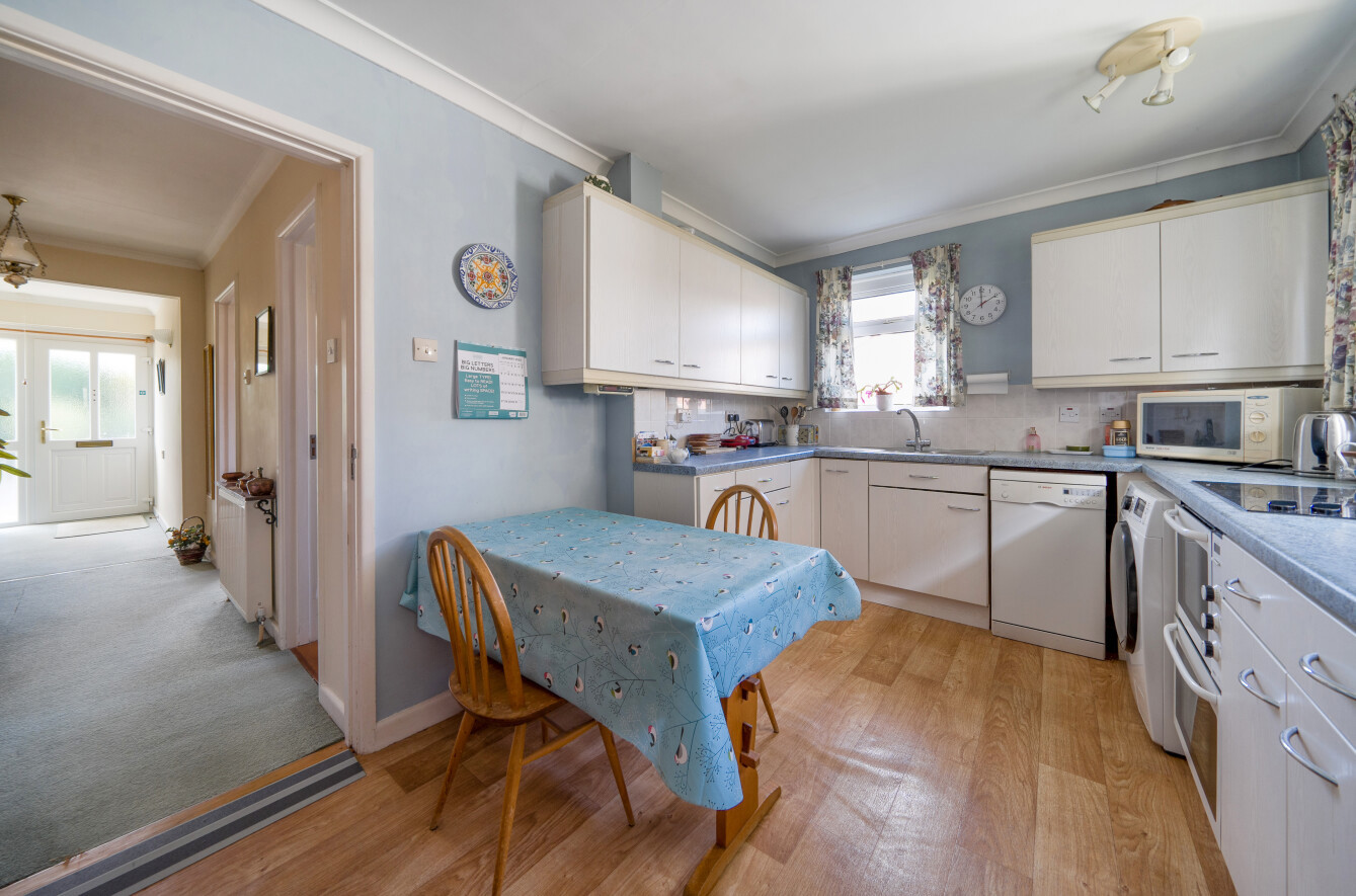 Carisbrooke Avenue, Hill Head, Fareham, Hants, PO14