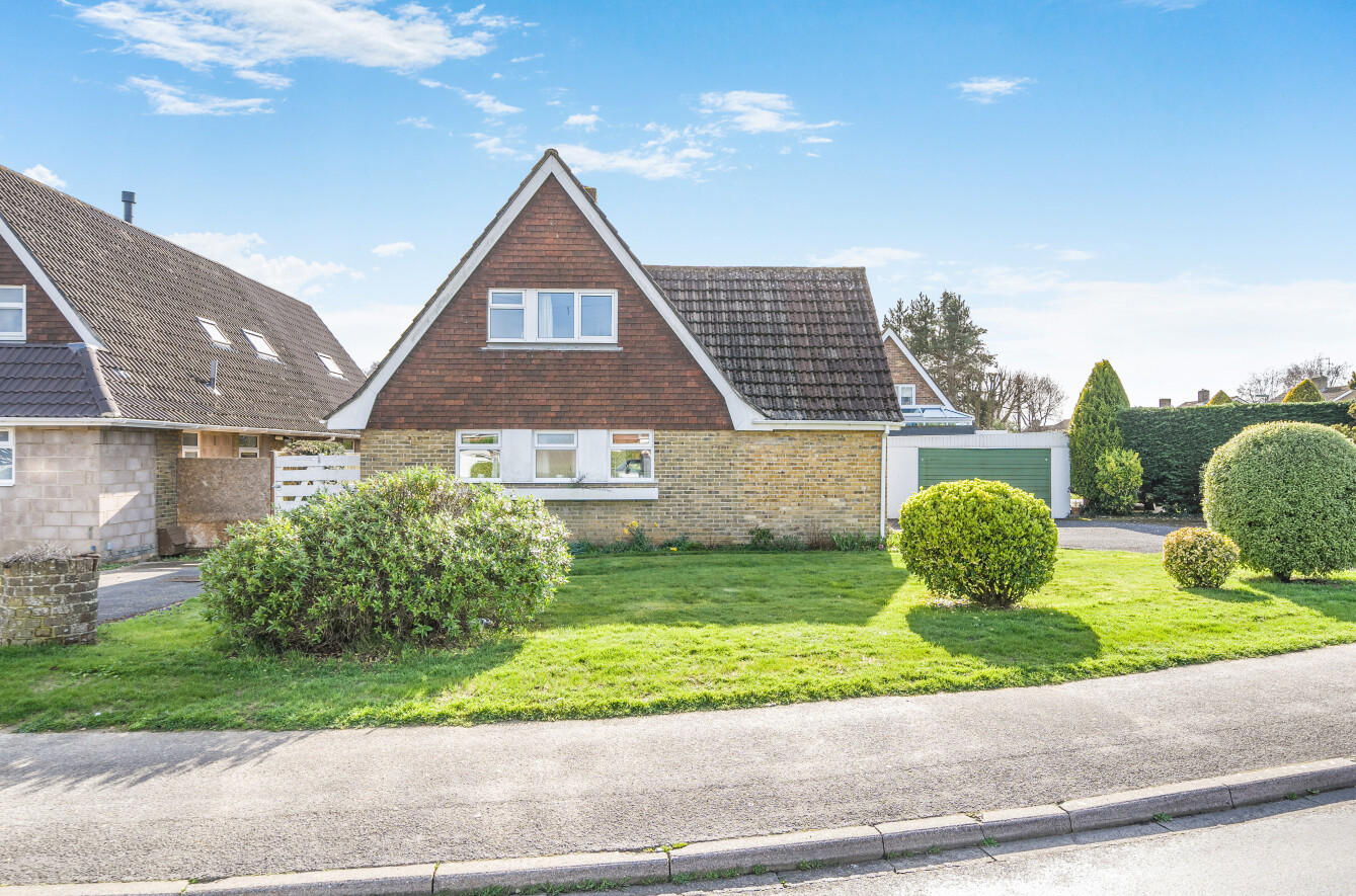 Carisbrooke Avenue, Hill Head, Fareham, Hants, PO14