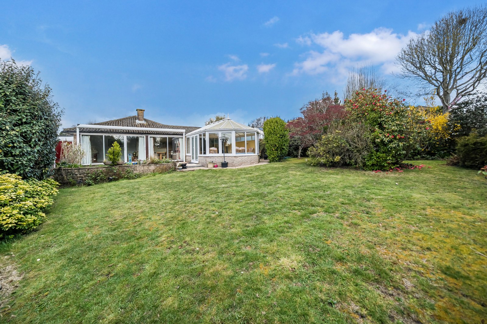 Hillary Close, Fareham, Hampshire, PO16 - Charters