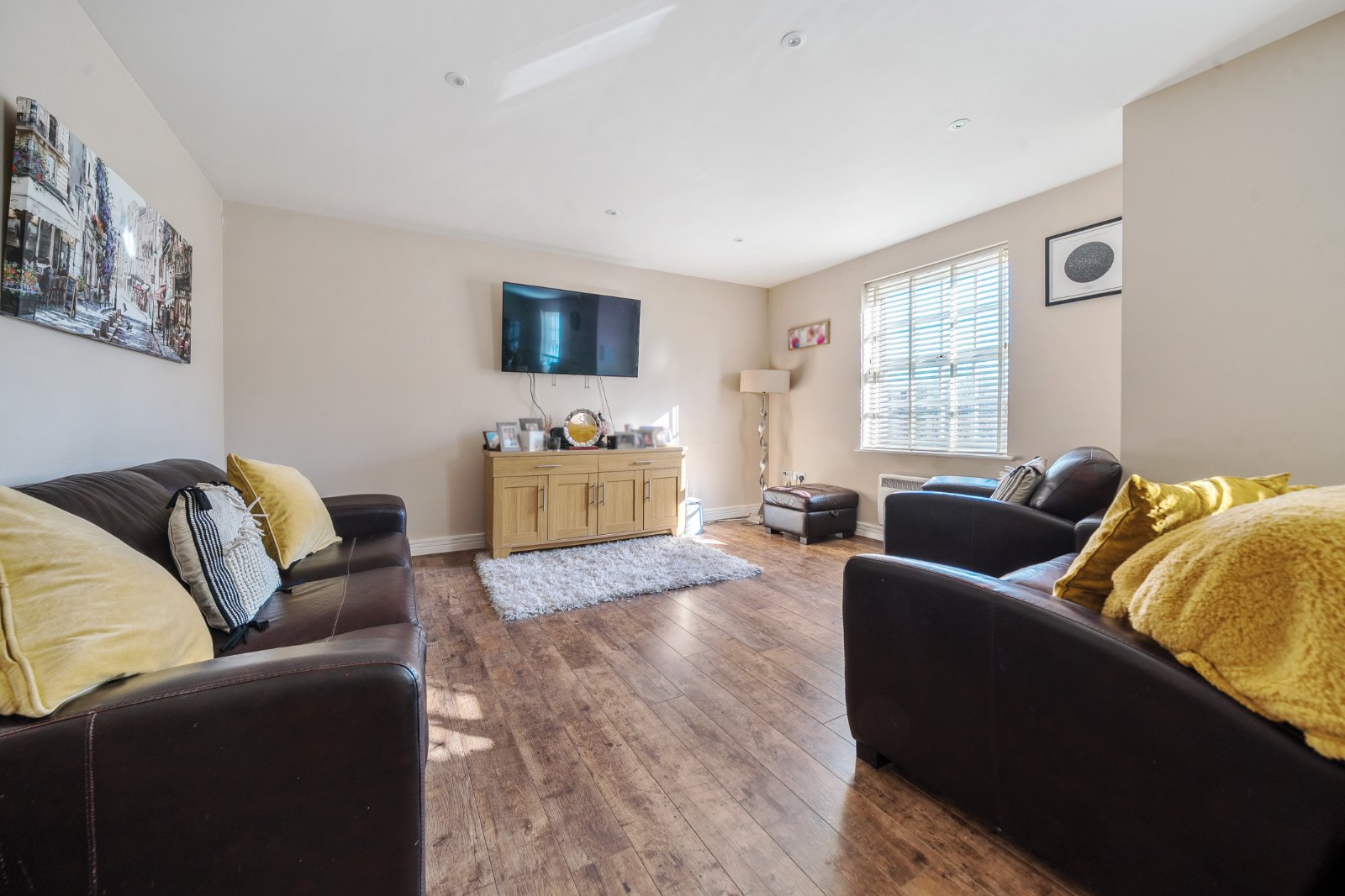 North Square, Knowle, Fareham, Hampshire, PO17 - Charters