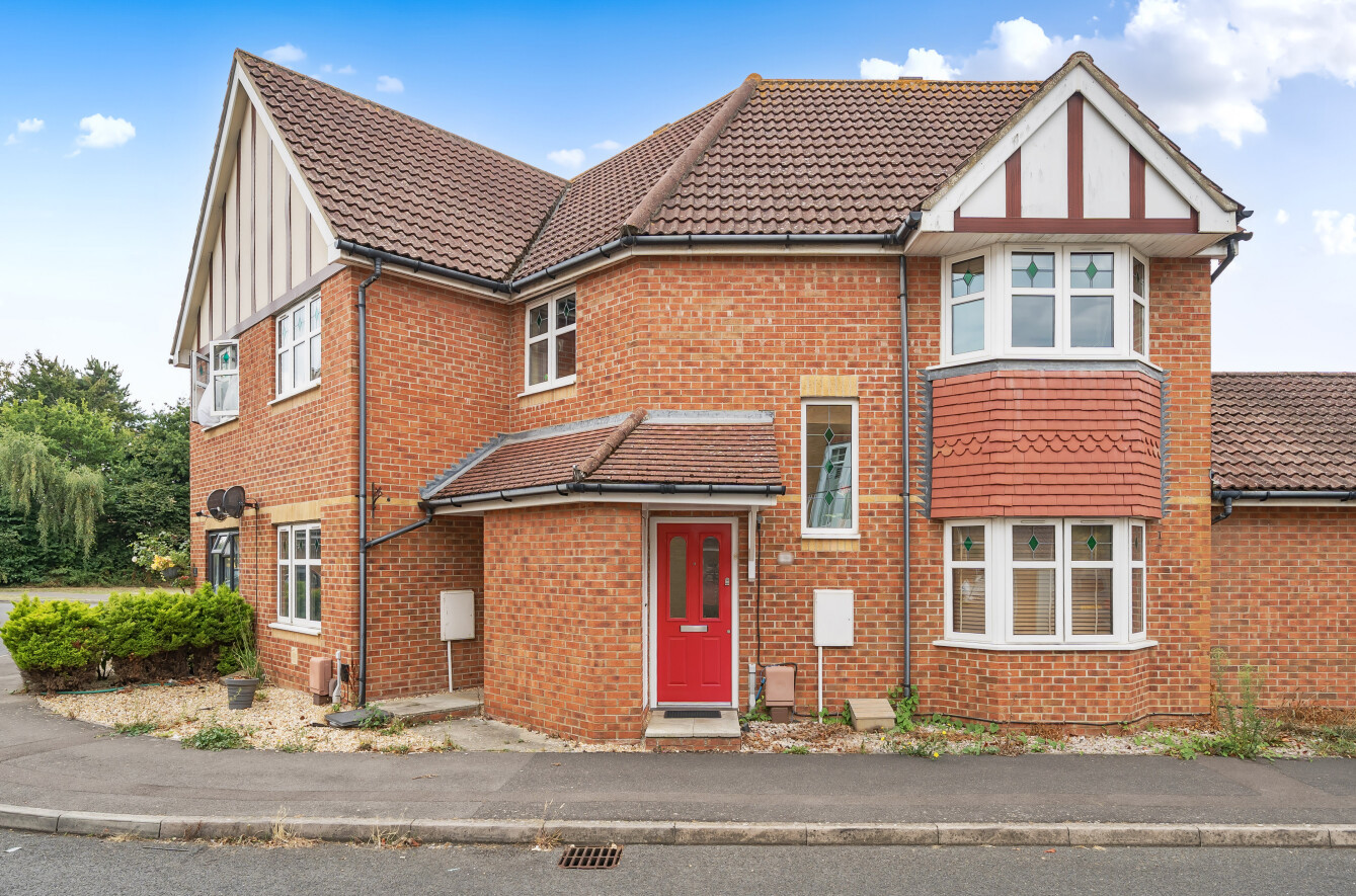Westland Drive, Lee-on-the-Solent, Hampshire, PO13 - Charters