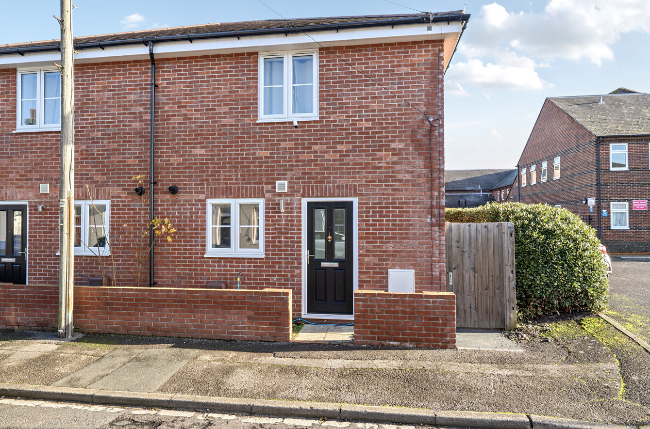 Camden Street, Gosport, Hampshire, PO12 Camden Street, Gosport, Hampshire, PO12 - Charters