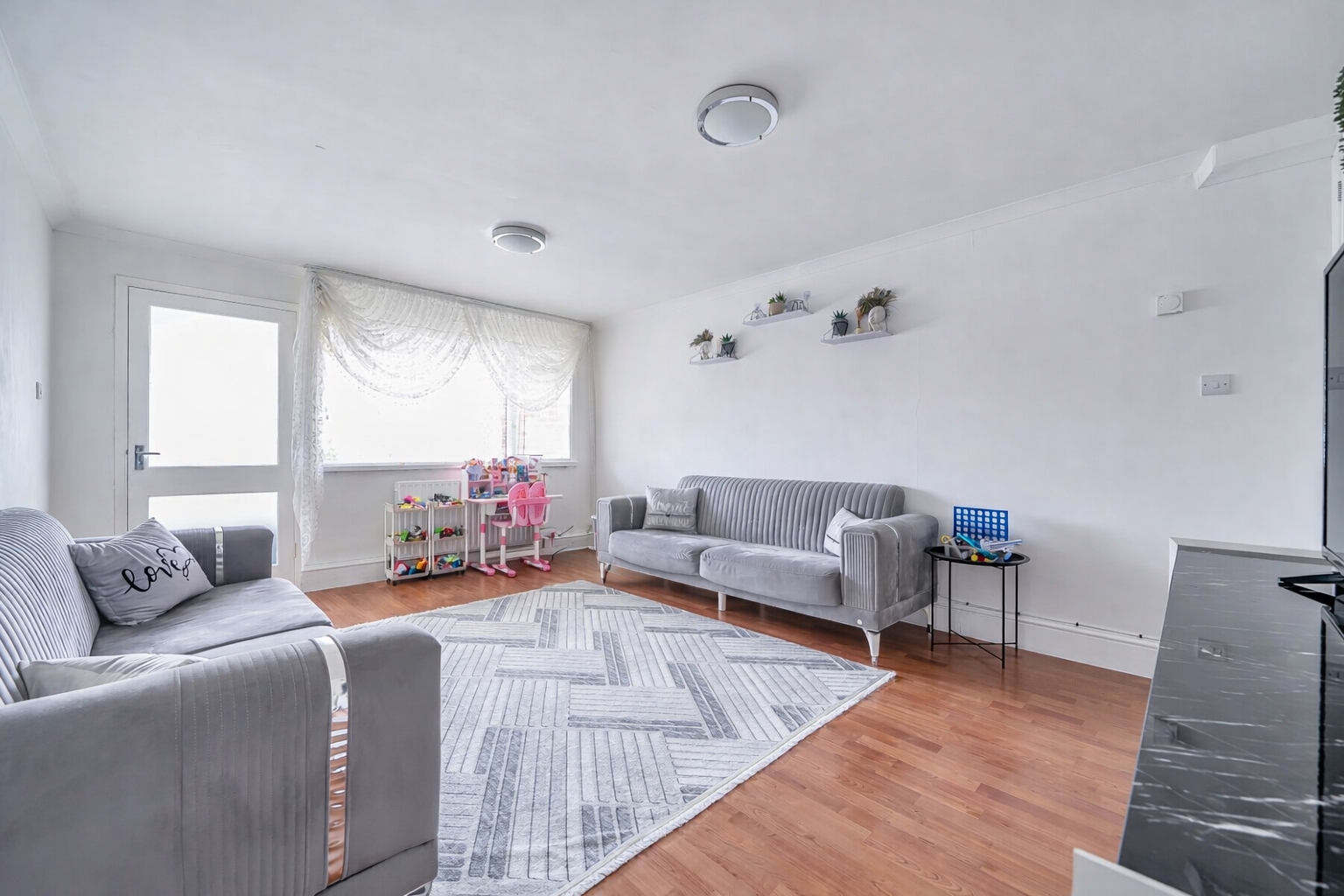 Sea Crest Road, Lee-on-the-Solent, Hampshire, PO13 - Charters