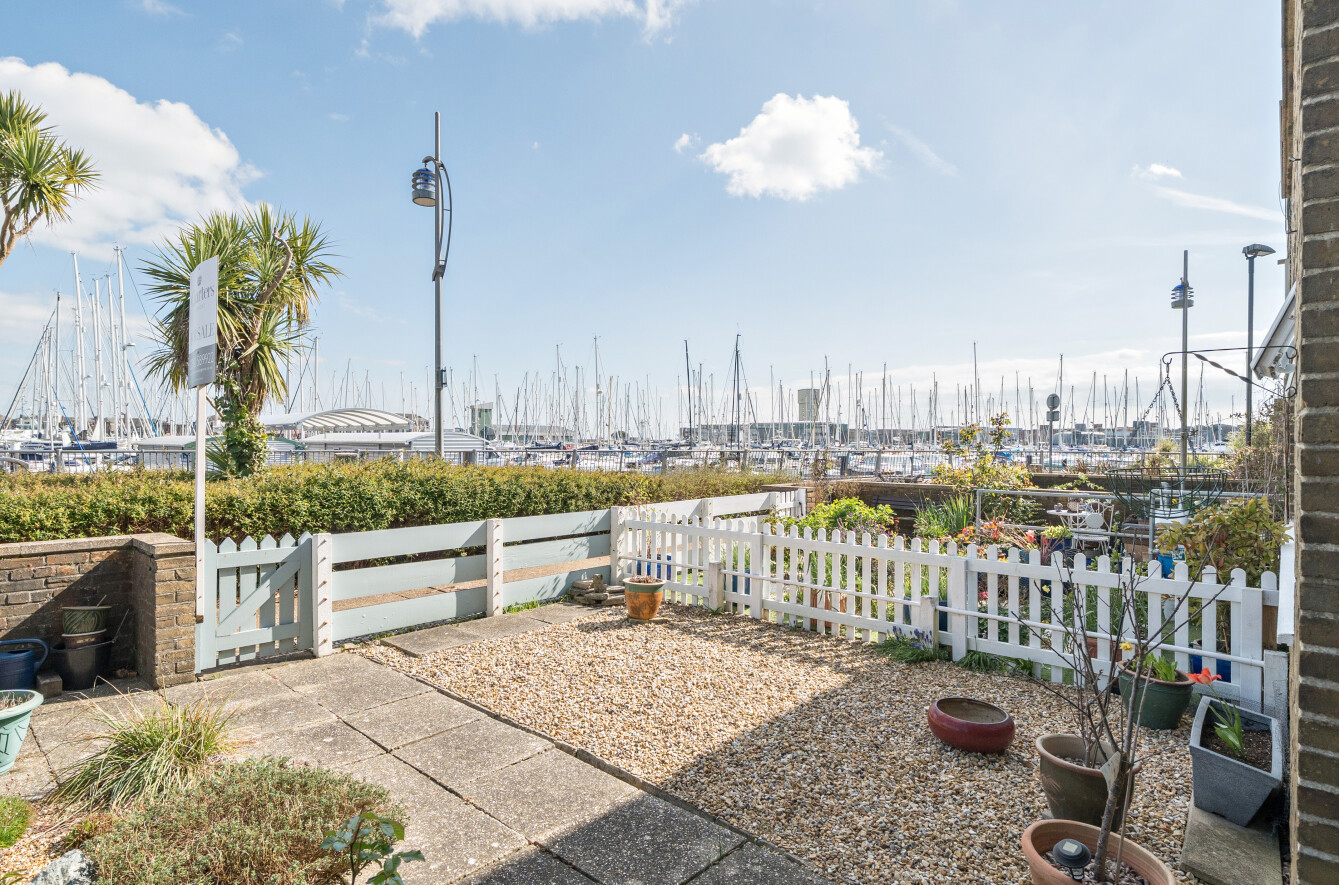 Trinity Green, Gosport, Hampshire, PO12 Trinity Green, Gosport, Hampshire, PO12 - Charters