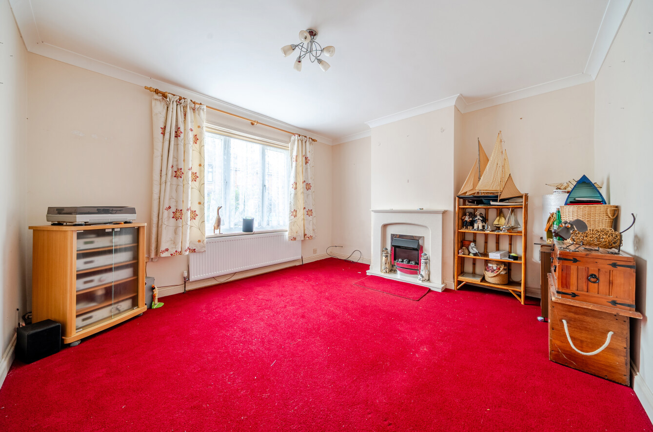 Oval Gardens, Gosport, Hampshire, PO12 - Charters