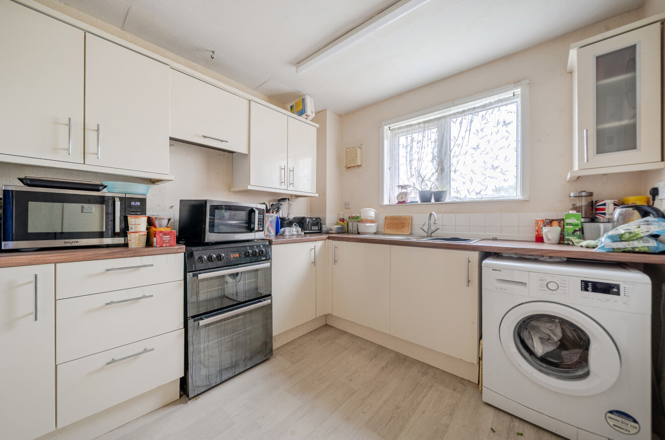 Pipit Close, Hardway, Gosport, Hampshire, PO12 - Charters