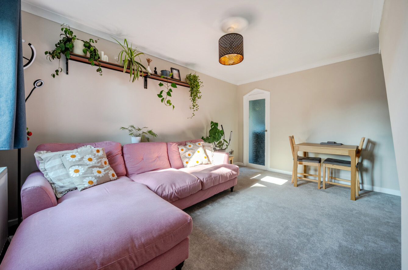 Foxlea Gardens, Gosport, Hampshire, PO12 - Charters