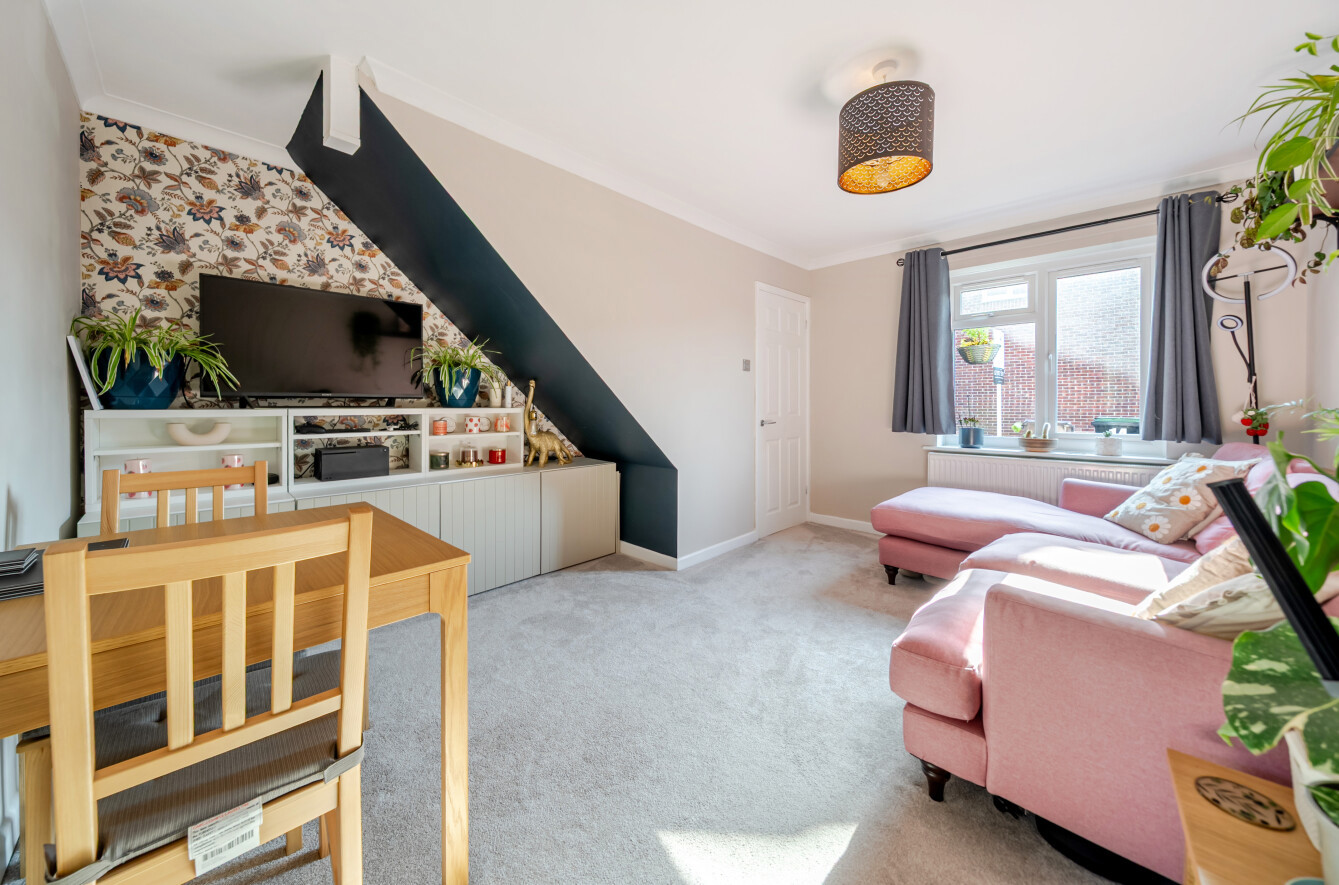 Foxlea Gardens, Gosport, Hampshire, PO12 - Charters