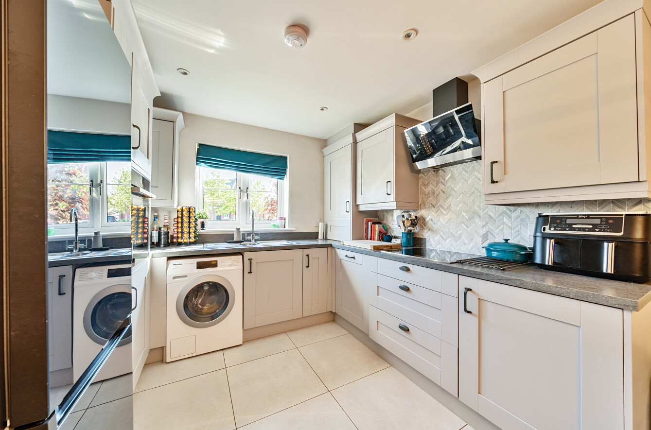 Beedon Way, Eastleigh, Hampshire, SO50 - Charters