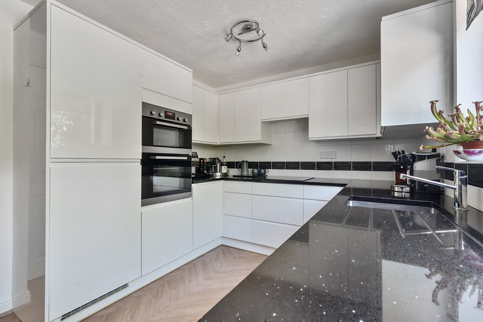 Newlands Close, Chandler's Ford, Eastleigh, Hampshire, SO53 - Charters