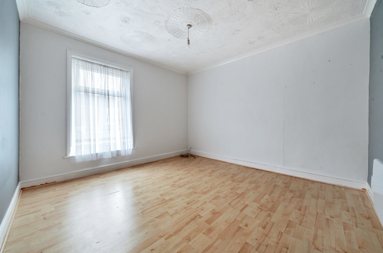 Hamilton Road, Bishopstoke, Hampshire, SO50 - Charters