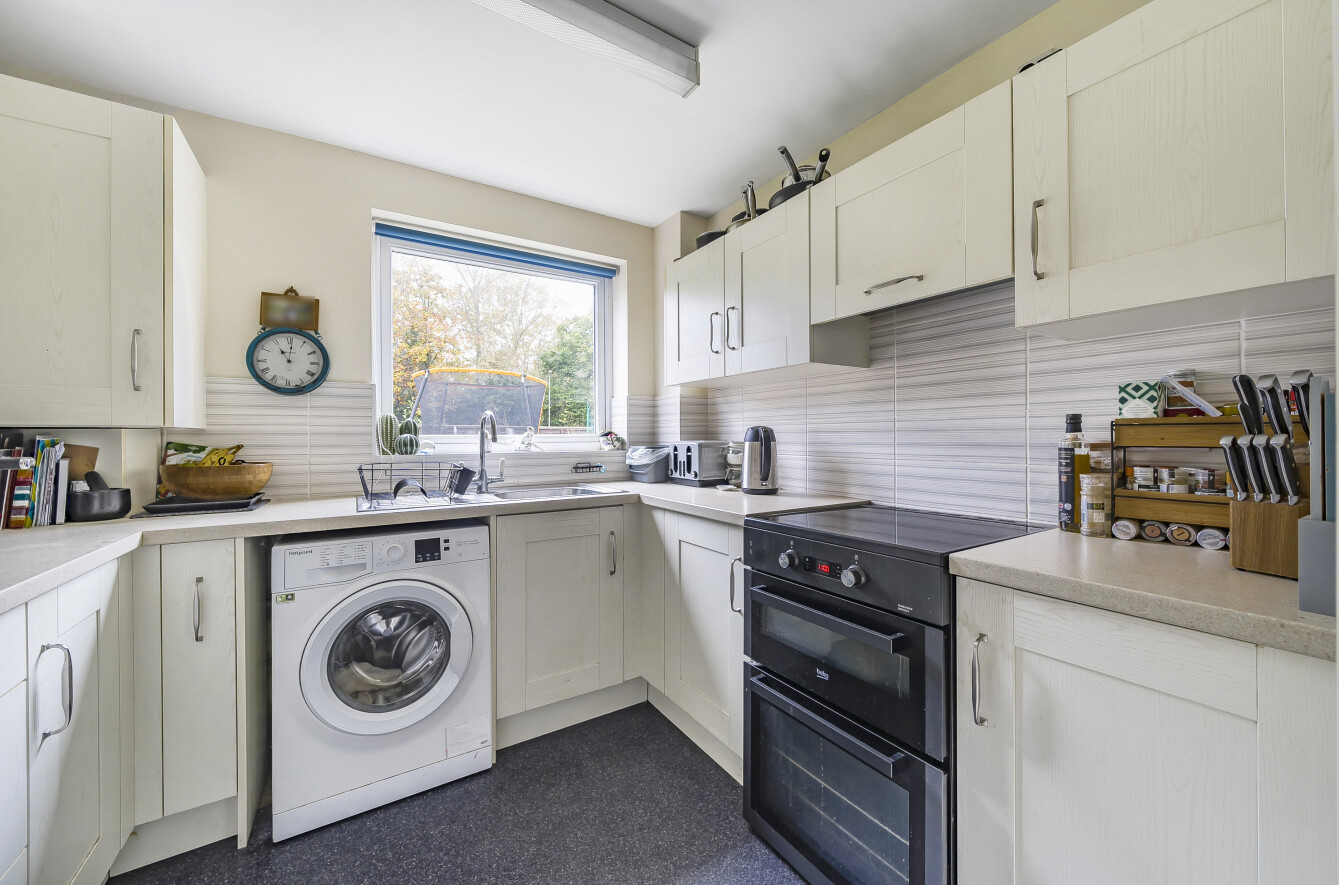 Kerry Close, Chandler's Ford, Eastleigh, Hampshire, SO53 - Charters