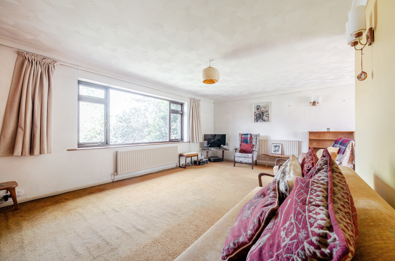 Stoke Common Road, Bishopstoke, Hampshire, SO50