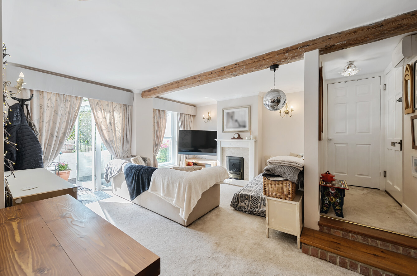 Main Road, Otterbourne, Winchester, Hampshire, SO21 - Charters